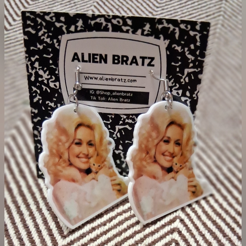 New With Tag  Dolly Earrings